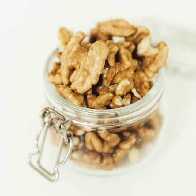 Dióbél  - Menő-jövő Dióbél 