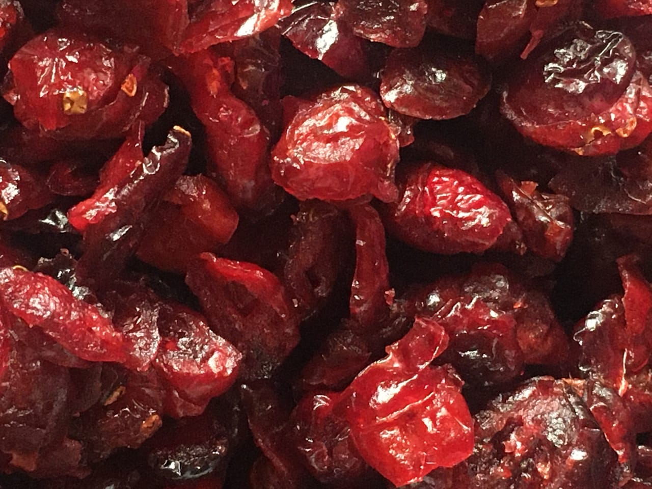 Magok és Aszalványok - Aszalt vörösáfonya almasűrítménnyel, cukormentes - rendelj a Menő-jövő webáruházból