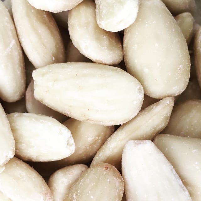 Blansírozott mandula - Menő-jövő Blansírozott mandula