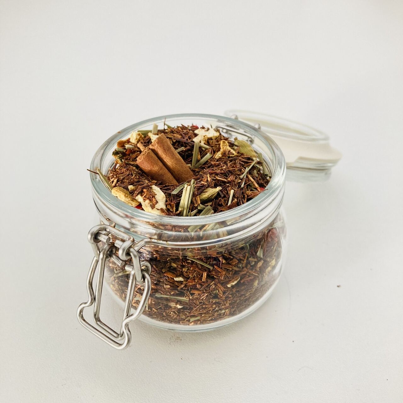 Tea & Kávé - Fűszeres citromos rooibos - rendelj a Menő-jövő webáruházból